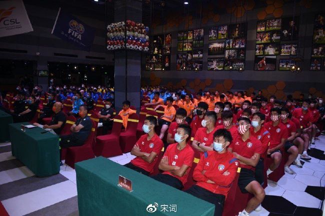 电影《美国队长4》中，我们没有看到属于“超英”的燃点，看到是漫威在创作力上的严重衰退：红浩克暴走白宫的视觉奇观，仍旧是