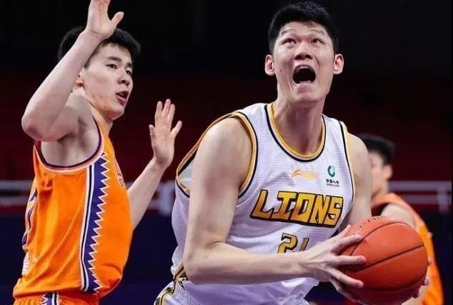 周迅助推青年摄影师 展现多面时尚魅 裘德·洛希望继续拍《神奇动物》：会一直等待 大片推荐 >> 动作 悬崖之上 8.2 暗藏汹涌谍战传奇 剧情 山河披锦绣 7.5 退耕还林脱贫致富 历史 大决战之淮海 9.0 抗战经典淮海战役 大决战之辽沈 改变历史史诗战略 剧情 免费 6.7 当代青年创业故事 爱情 漂亮的女邻居 7.5 三男子倾心一村姑 | | | | | | 电影频道节目中心官方网站 意见反馈 手机浏览精彩资讯 返回顶部 | (1/7) 王一博大鹏马丽范丞丞等亮相第37届金鸡奖提名者表彰仪式 | (2/9) 组图：王一博大鹏马丽范丞丞等亮相第37届金鸡奖提名者表彰仪式 重新播放 大图播放 猜你喜欢CCTV6 VIP影院 搜索 电影 星闻 独家 更多 专题 图片 视频 滚动 首页 新闻 大片 影库 CCTV6 VIP影院 客户端 电影网>新闻>明星资讯 王一博大鹏马丽范丞丞等亮相金鸡奖提名表彰仪式 时间：2024.CC ： 共7张 11月15日，第37届中国电影金鸡奖提名者表彰仪式在厦门举行。
