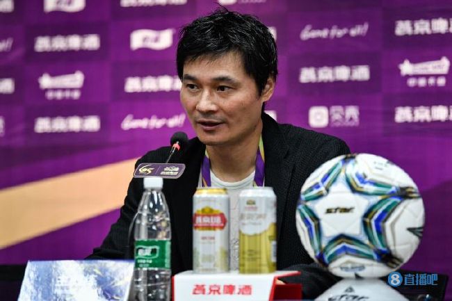 相比《里斯本丸沉没》通过动画呈现沉船与救援场景，《东极岛》采用真实水下拍摄，带来更加震撼的视觉效果。